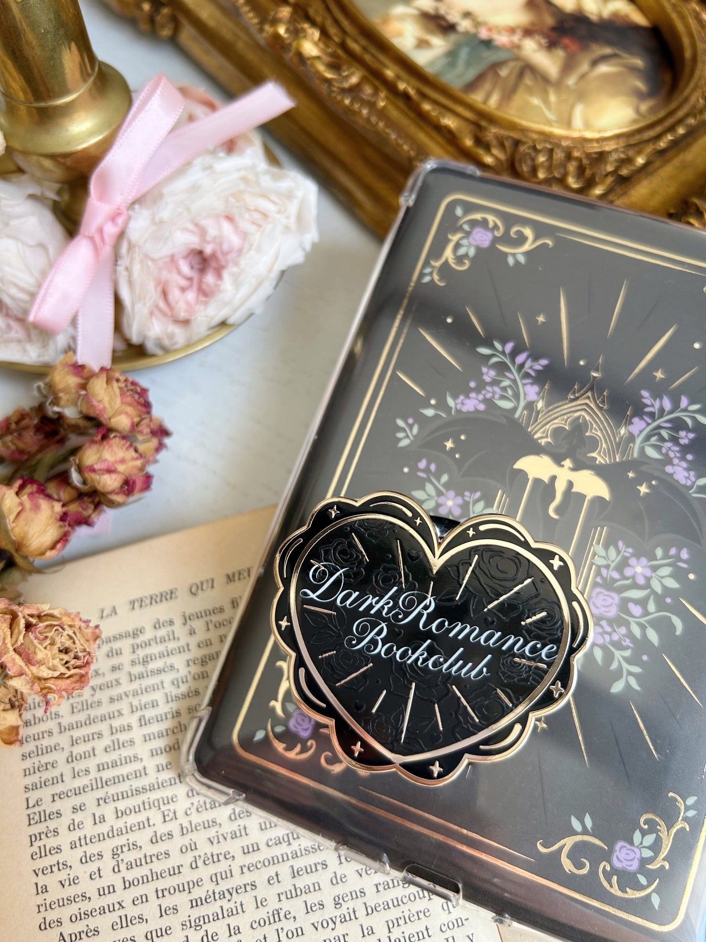 PRE ORDER - Dark Romance Bookclub magnetic grip holder
