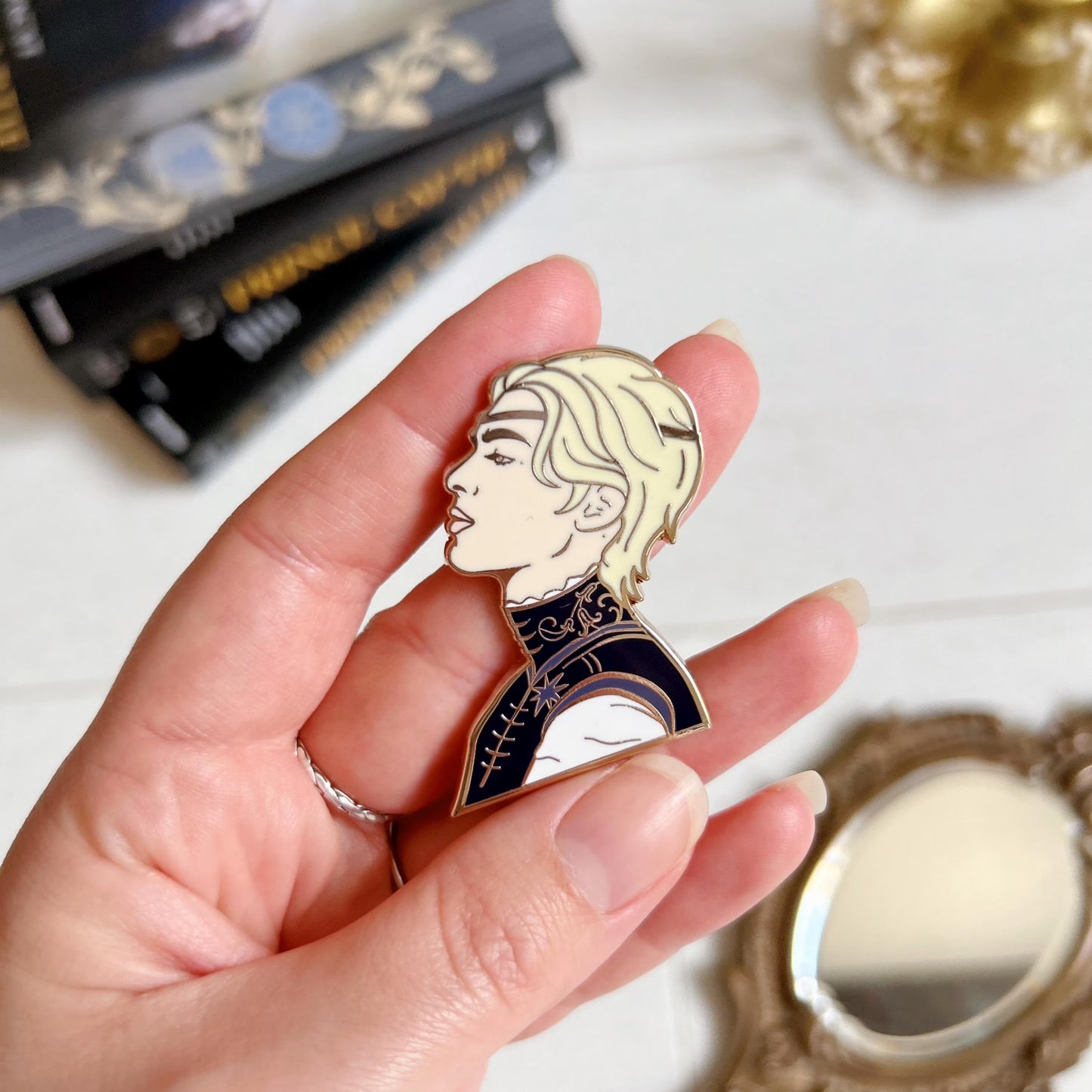 Captive prince pins set