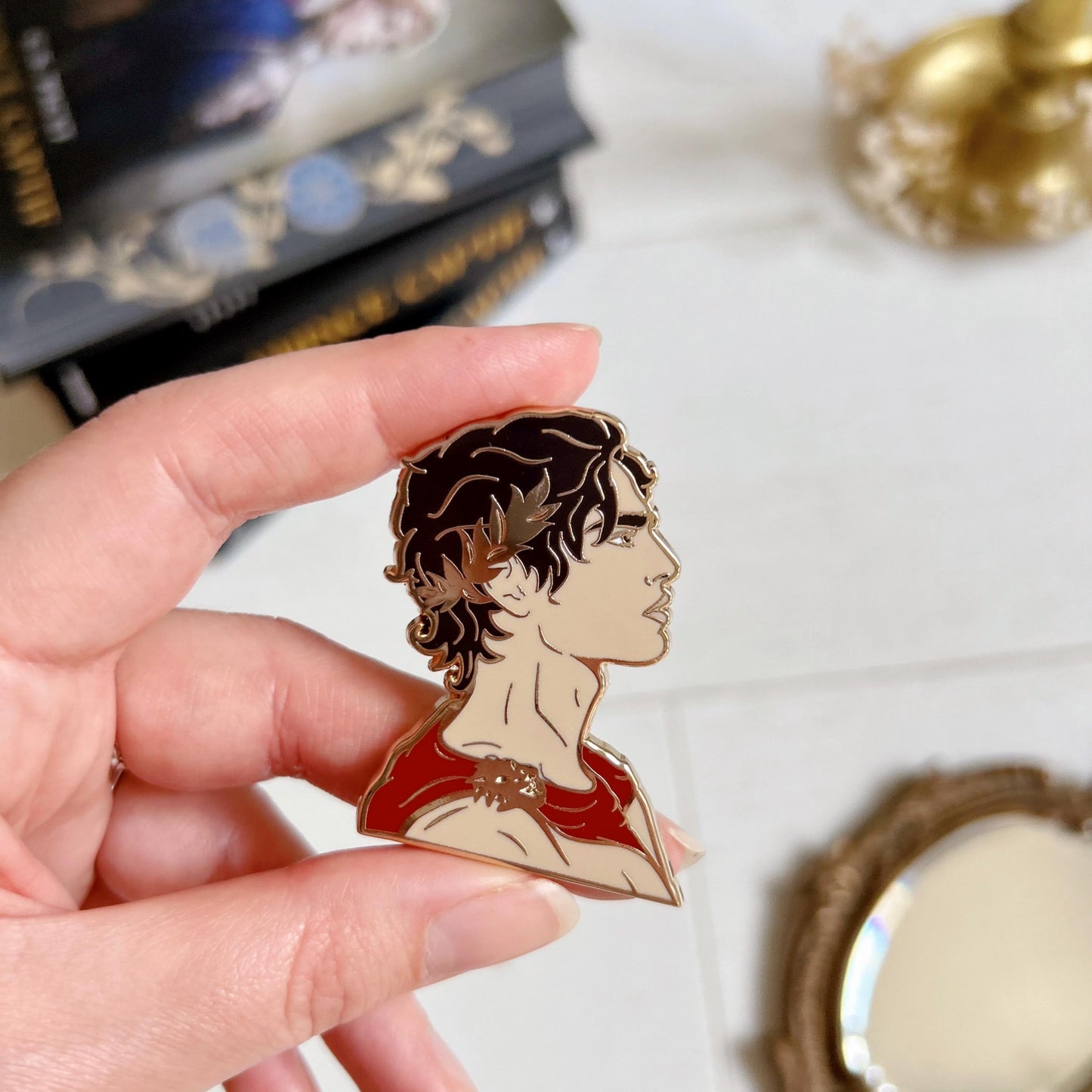 Captive prince pins set
