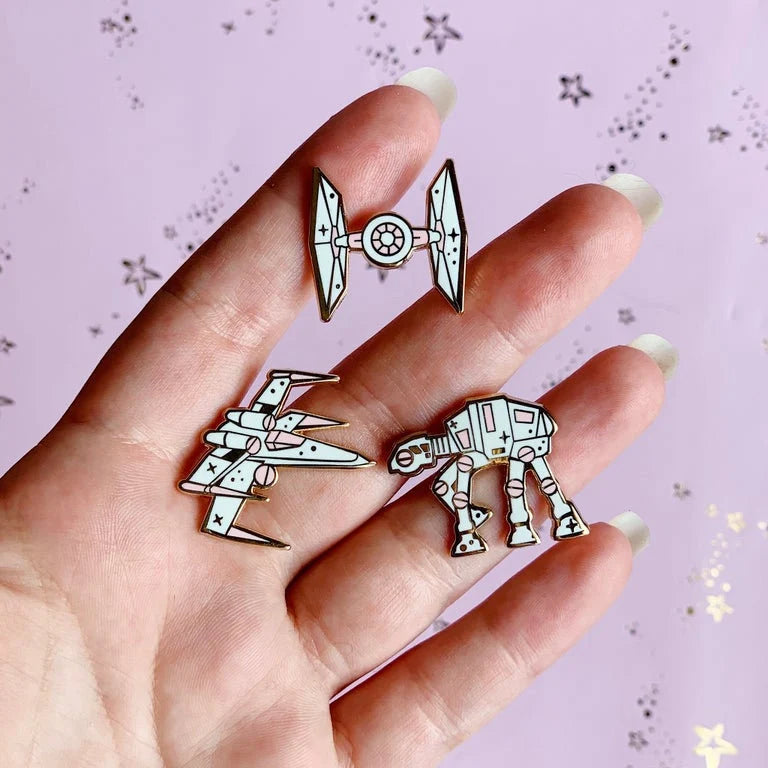 Pins Ships set