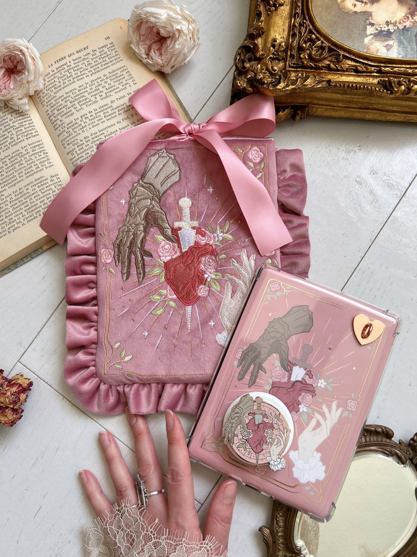 Romantasy e-reader sleeves