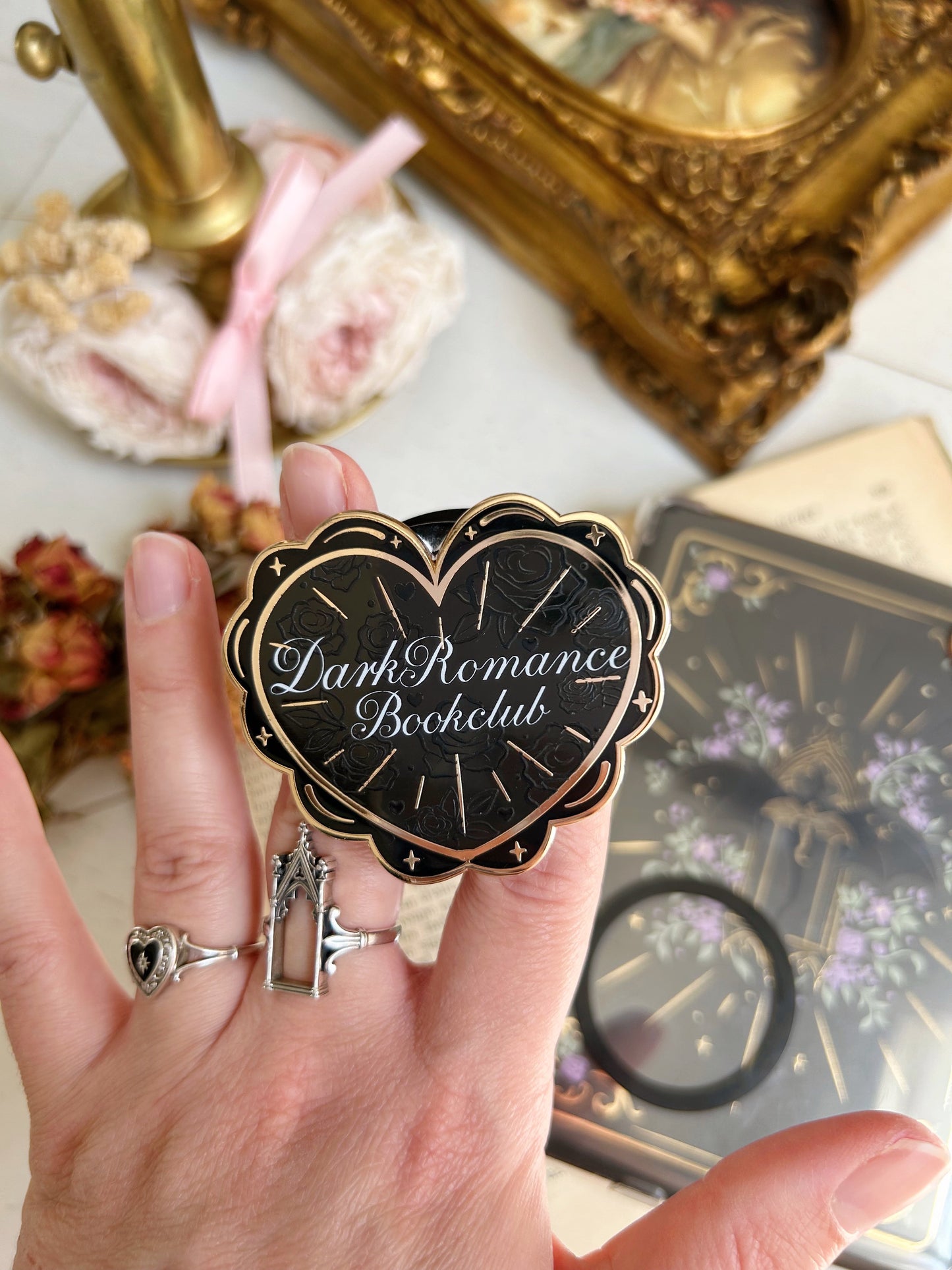 PRE ORDER - Dark Romance Bookclub magnetic grip holder