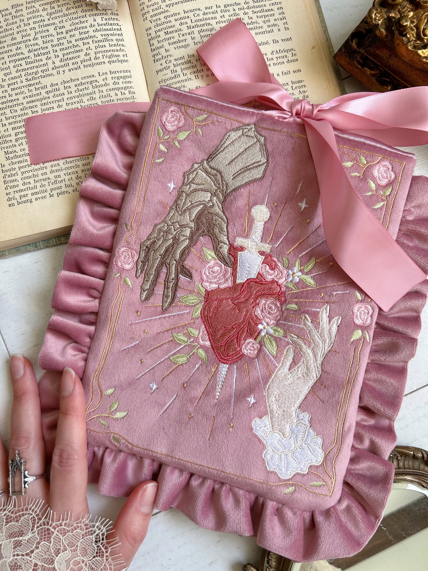 Romantasy e-reader sleeves