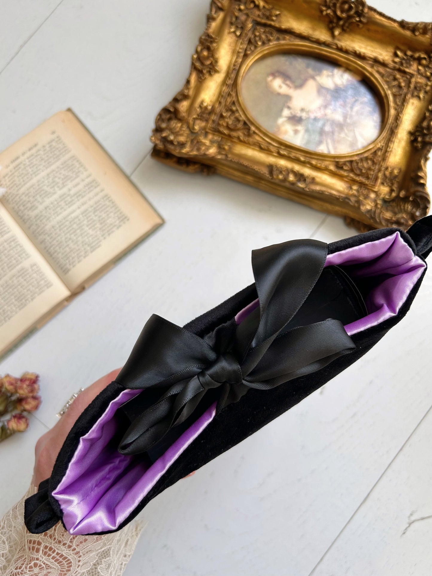 PRE ORDER - Dragons Book sleeves