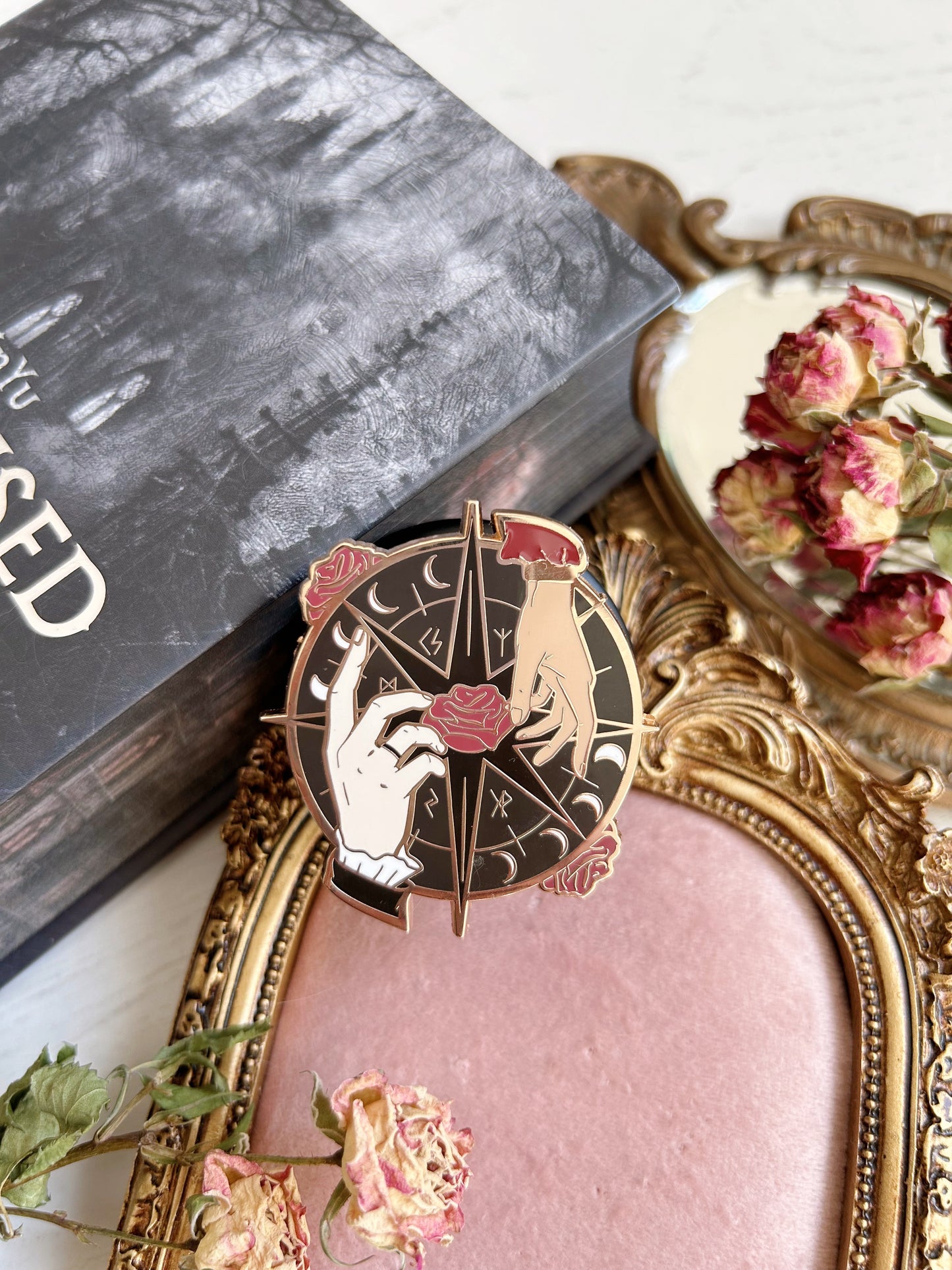 Alchemised magnetic grip holder