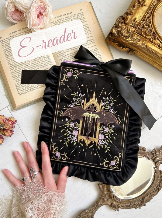 PRE ORDER - Dragons e-reader sleeves