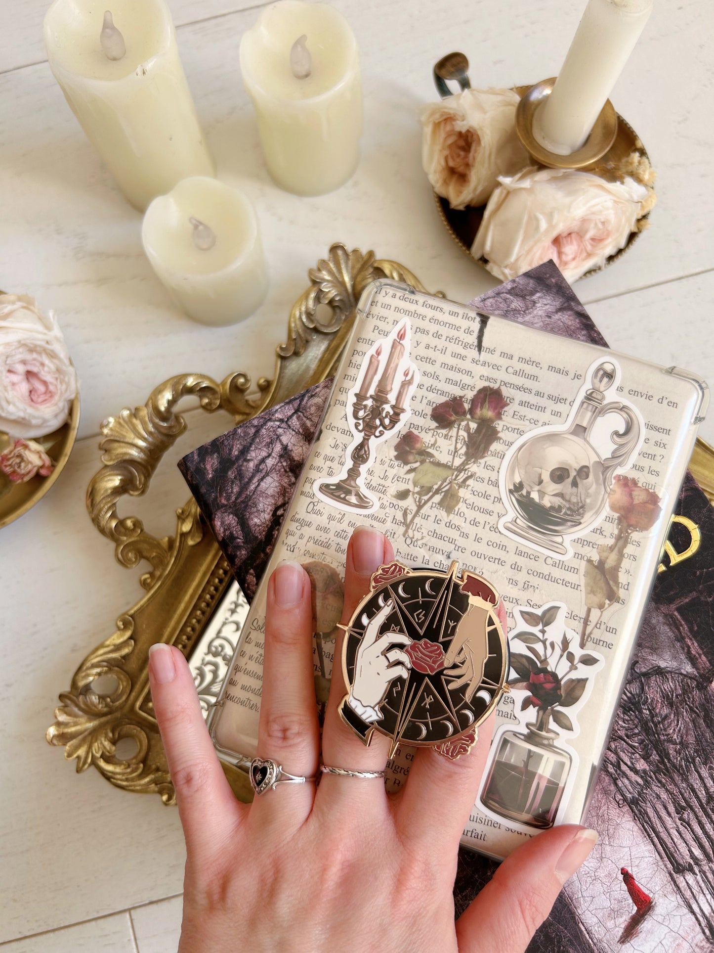 Alchemised magnetic grip holder