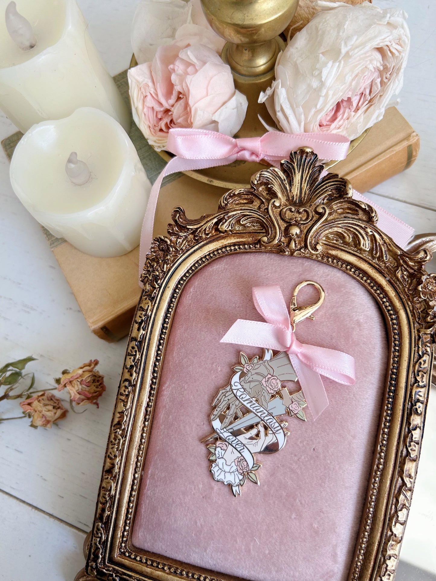 Romantasy Lover keychains