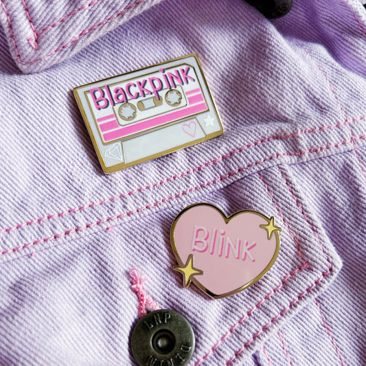 Kpop hearts pins