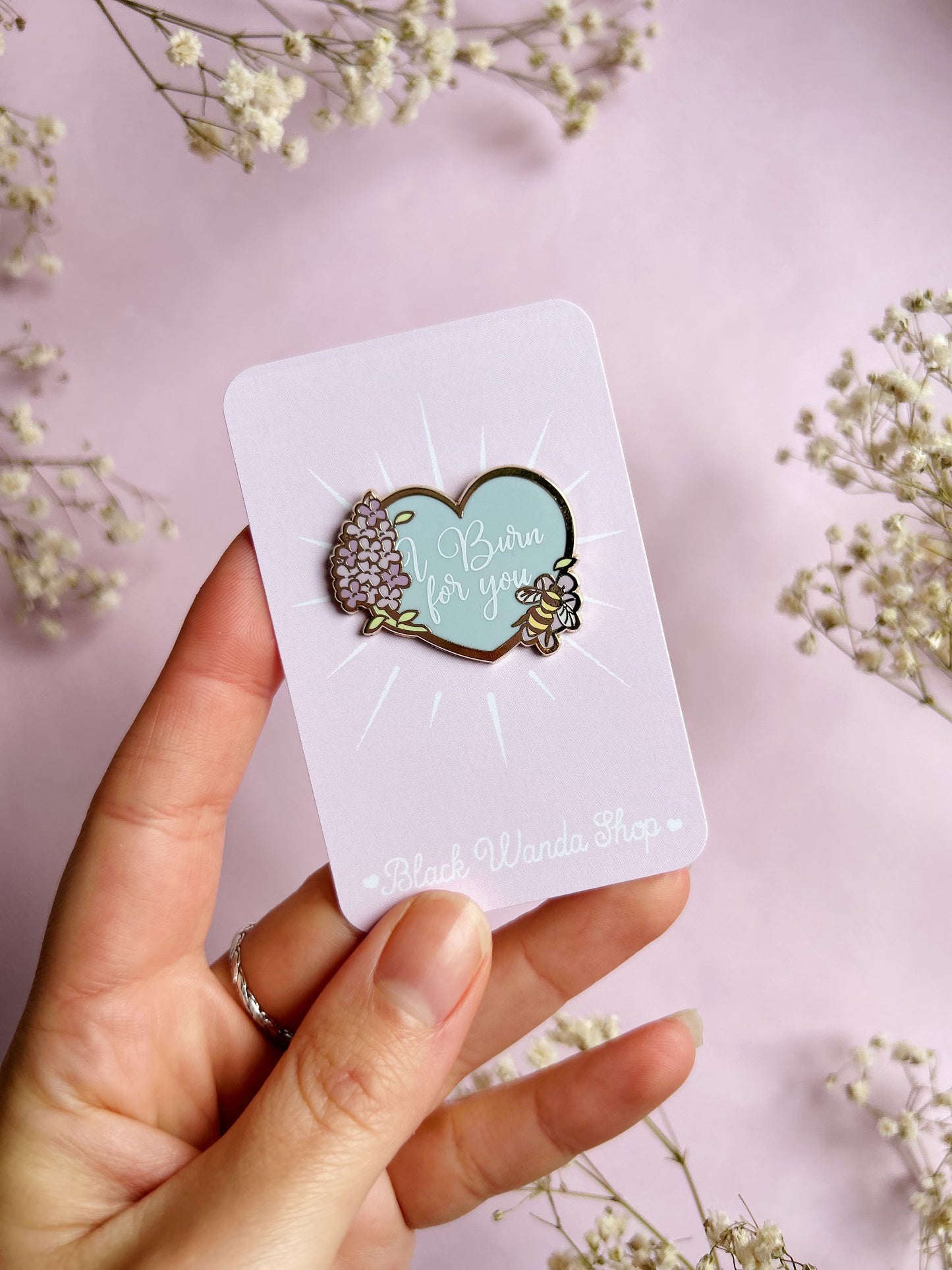 Bridgerton hearts pins
