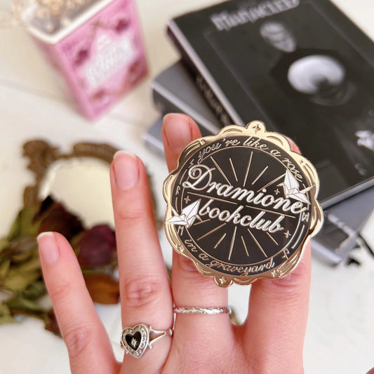 Dramione magnetic grip holder