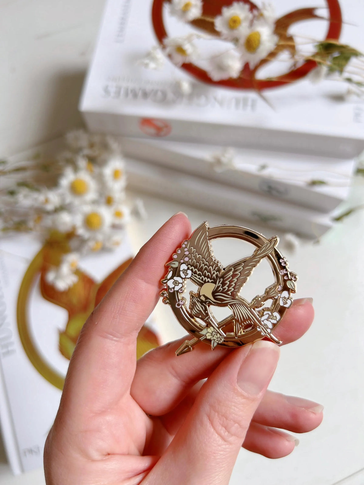 Mockingja Pin MockingJay Pins – Black Wanda Shop